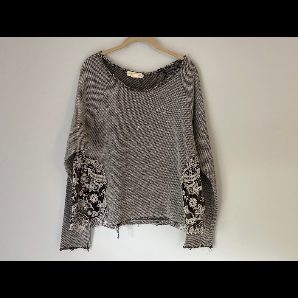 UO long sleeve lace top
